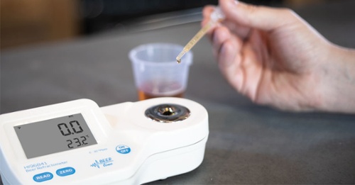 Digital Refractometer for Brewing in use- HI96841
