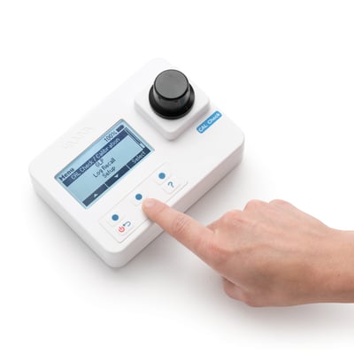 portable-photometer-hand-menu