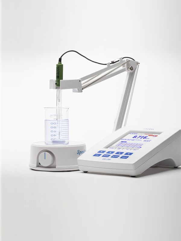 Hanna Instruments - Benchtop pH meter with compact magnetic mini-stirrer. 